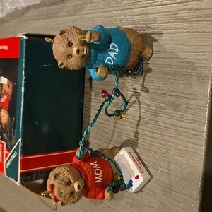 1992 Hallmark Mom and Dad Vintage Christmas Ornament SKU U214